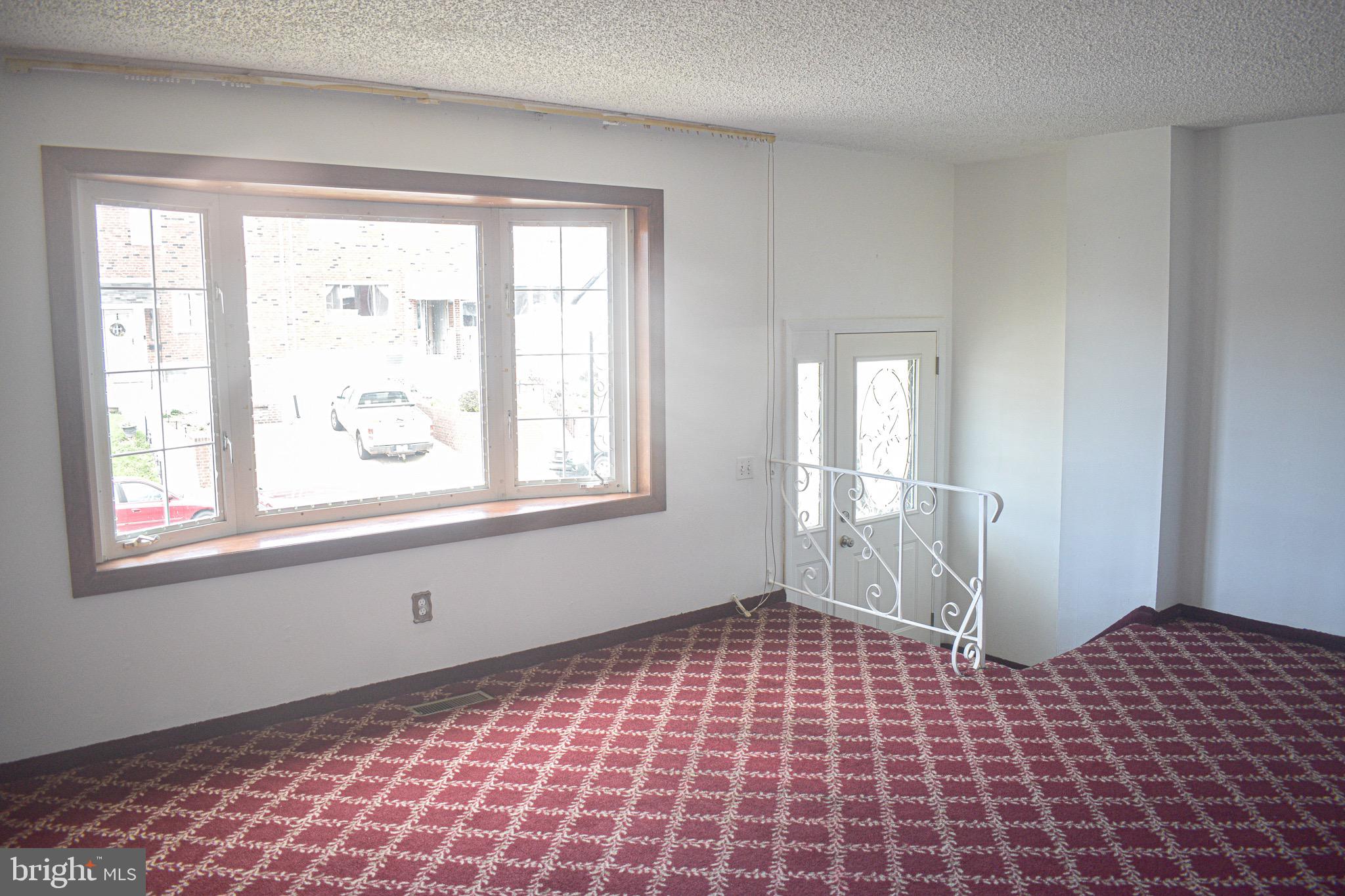 12617 Richton Road Philadelphia, PA 19154 - Photo 3 of 20