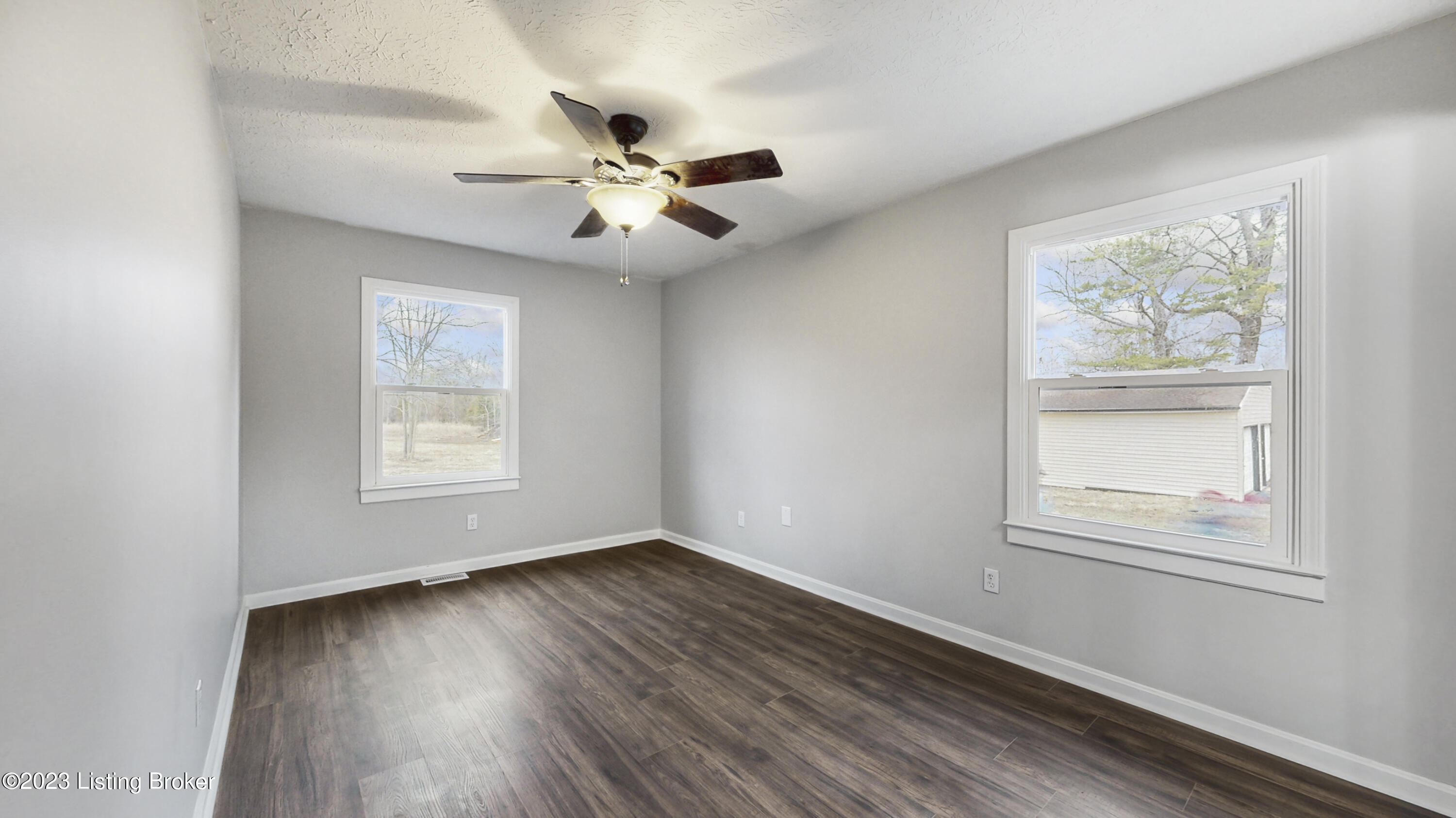 274 Thunder Road Shepherdsville, KY 40165 - Photo 14 of 29 274 Thunder Road-2012
