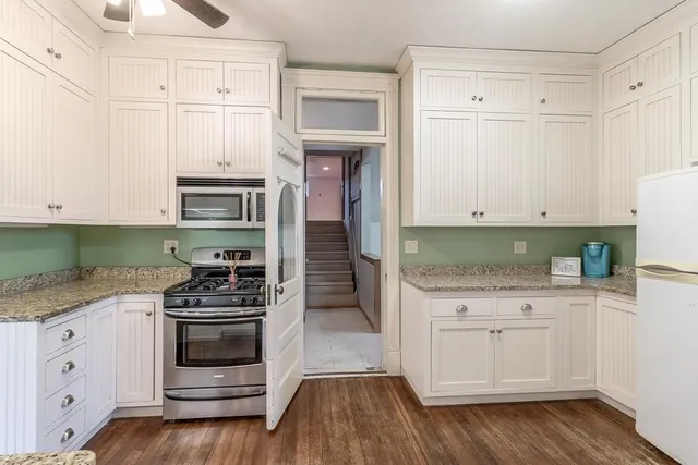 $375,000 | 522 2nd Avenue Northeast, Waseca, MN 56093