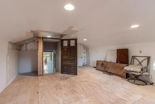 $375,000 | 522 2nd Avenue Northeast, Waseca, MN 56093