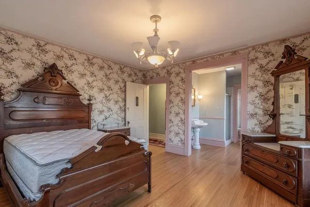 $375,000 | 522 2nd Avenue Northeast, Waseca, MN 56093