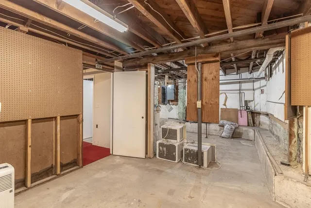 $375,000 | 522 2nd Avenue Northeast, Waseca, MN 56093