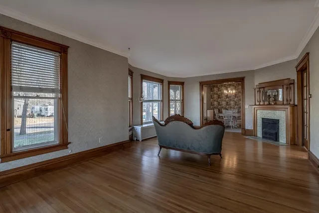 $375,000 | 522 2nd Avenue Northeast, Waseca, MN 56093