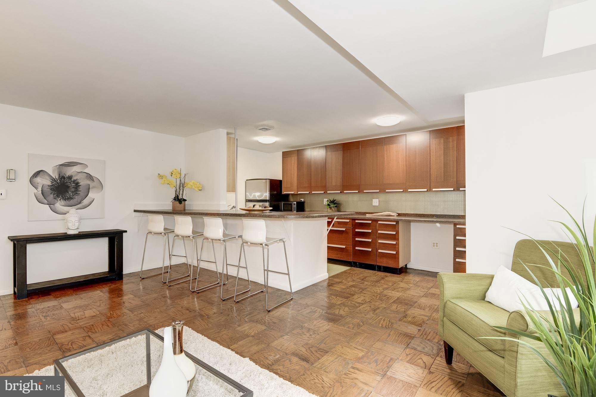 2400 41st Street Northwest, Unit 103 Washington, DC 20007 - Photo 7 of 19 Large breakfast bar