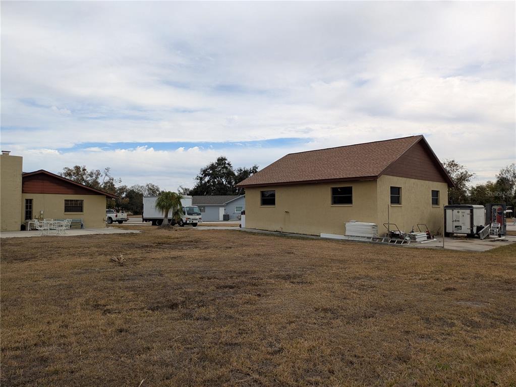 1565 Shadow Ridge Circle Sarasota, FL 34240 - Photo 4 of 7