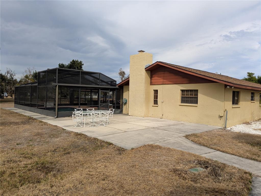 1565 Shadow Ridge Circle Sarasota, FL 34240 - Photo 6 of 7