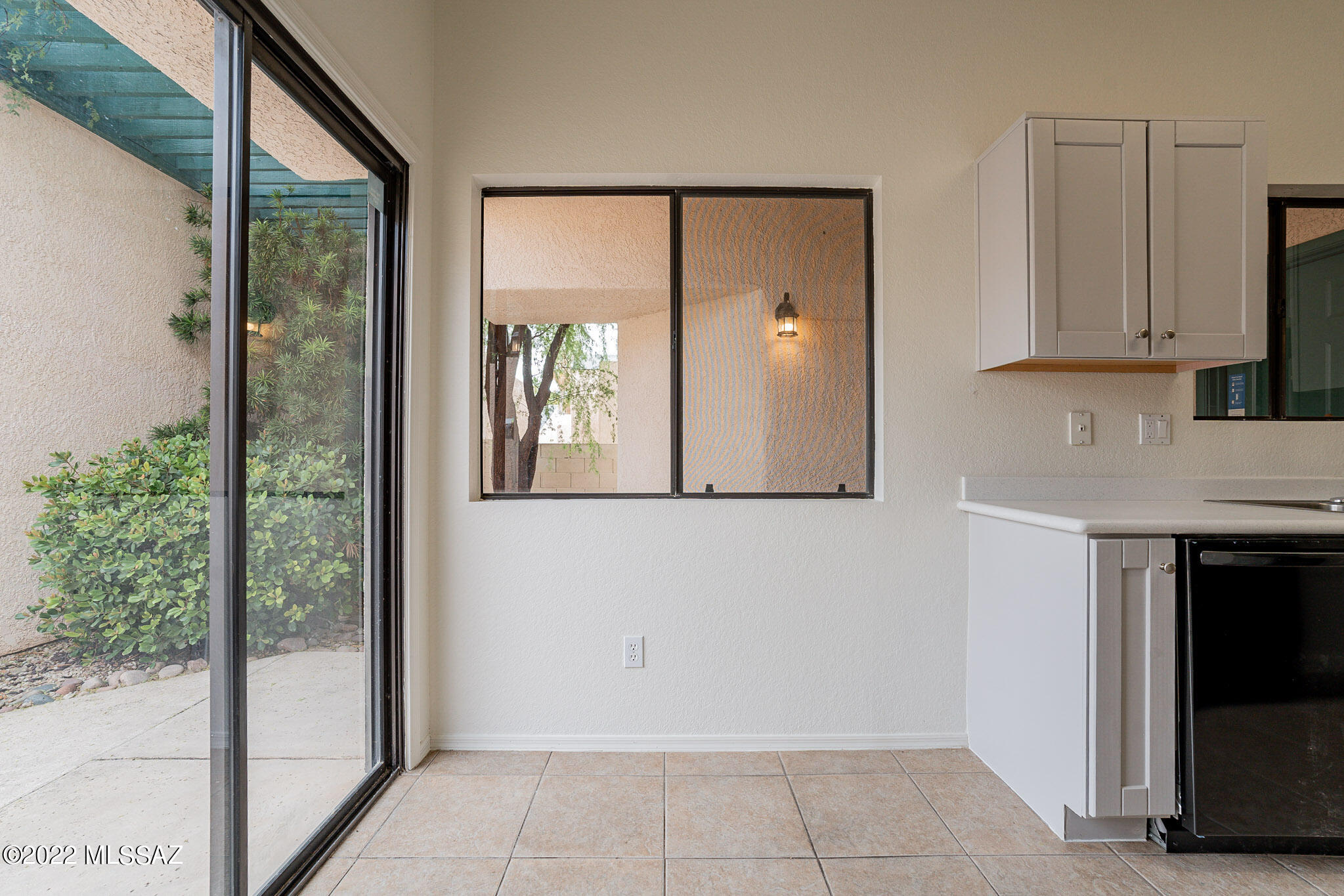 4937 North Valle Road Tucson, AZ 85750 - Photo 13 of 33