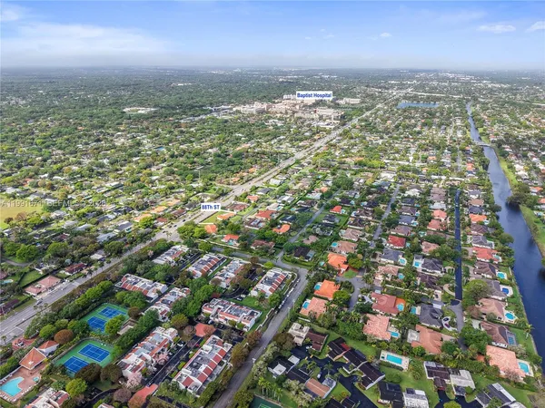 $2,100 | 7915 Southwest 86th Street, Unit 709, Miami, FL 33143