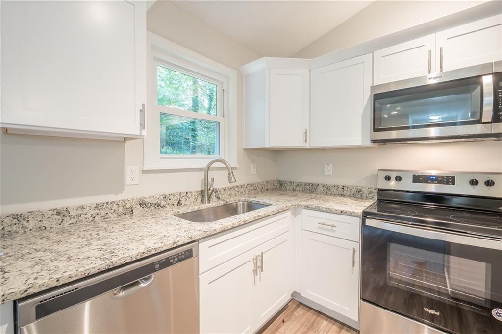 2010 Lakeside Trail Cumming, GA 30041 - Photo 14 of 33