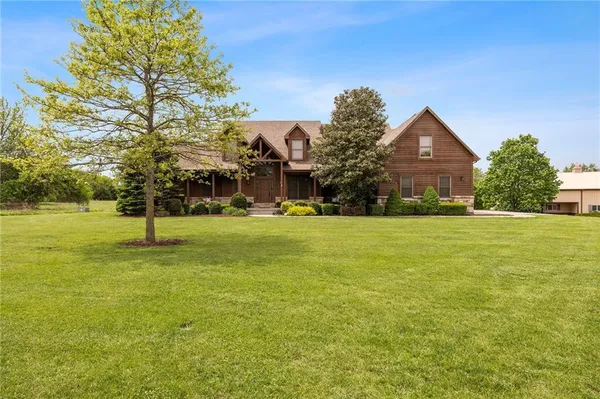 $1,150,000 | 8980 Rowen Road, De Soto, KS 66018