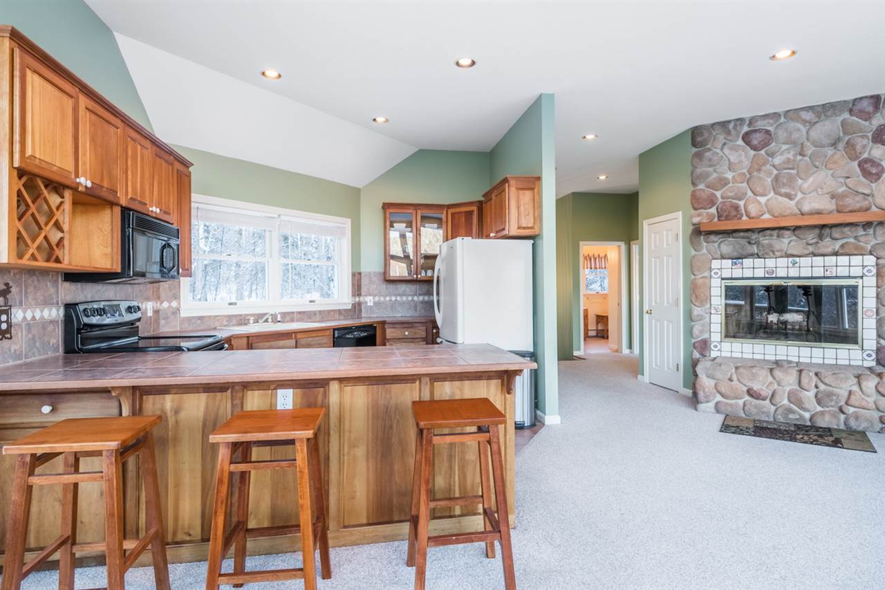 79 Rivers Edge Road Carroll, NH 03595 - Photo 6 of 40
