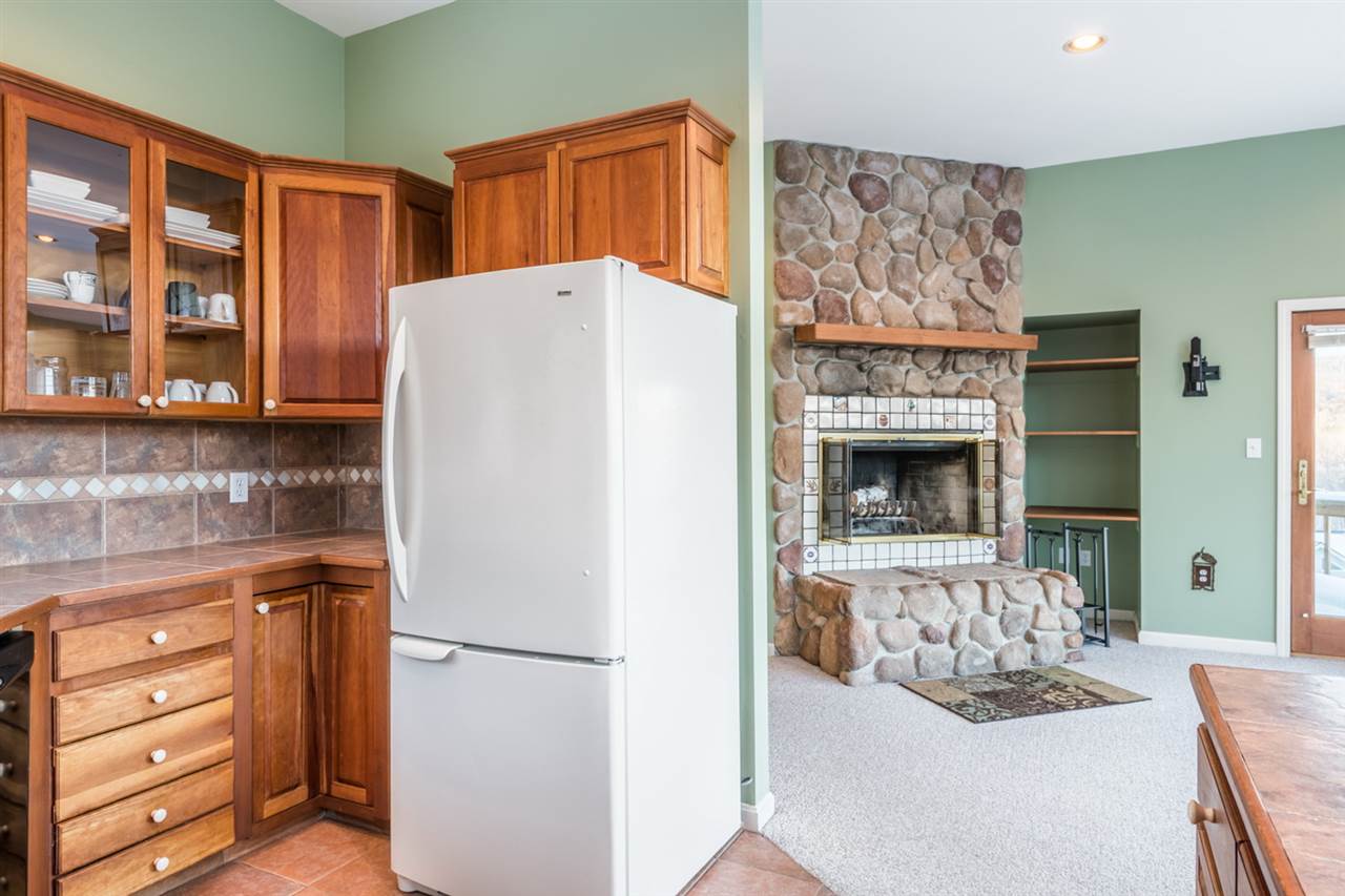 79 Rivers Edge Road Carroll, NH 03595 - Photo 9 of 40