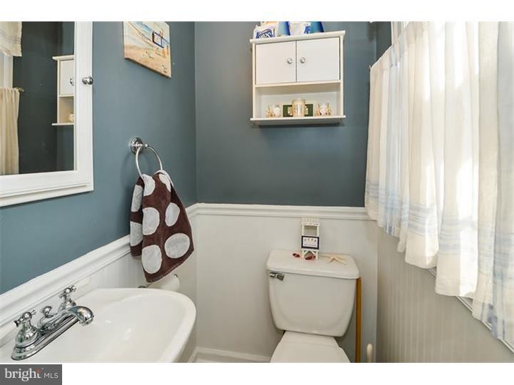 3013 Edmonds Road Lafayette Hill, PA 19444 - Photo 10 of 25 Bathroom