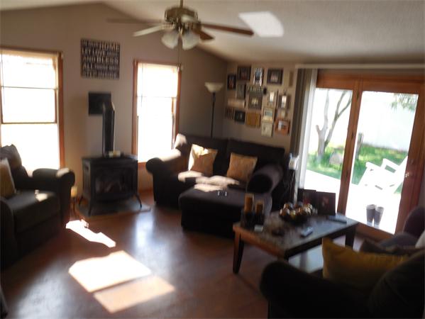 140 Pontoosic Road Westfield, MA 01085 - Photo 5 of 12 Gallery Image 5