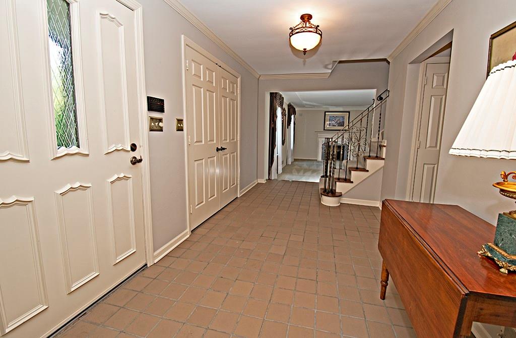 630 Foxhurst Road Pittsburgh, PA 15238 - Photo 2 of 25 Gallery Image 2