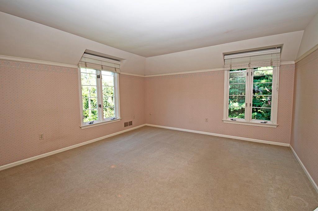 630 Foxhurst Road Pittsburgh, PA 15238 - Photo 15 of 25 Gallery Image 15