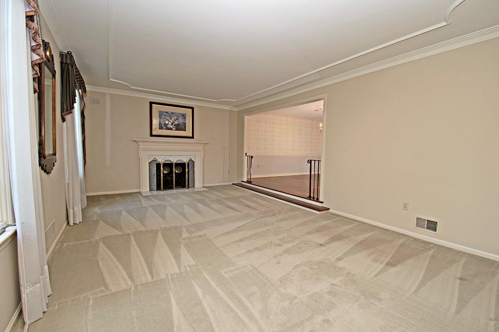 630 Foxhurst Road Pittsburgh, PA 15238 - Photo 3 of 25 Gallery Image 3