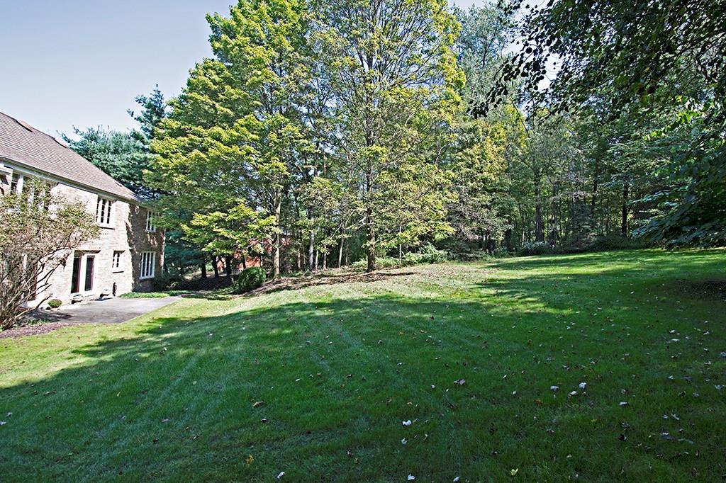 630 Foxhurst Road Pittsburgh, PA 15238 - Photo 23 of 25 Gallery Image 23