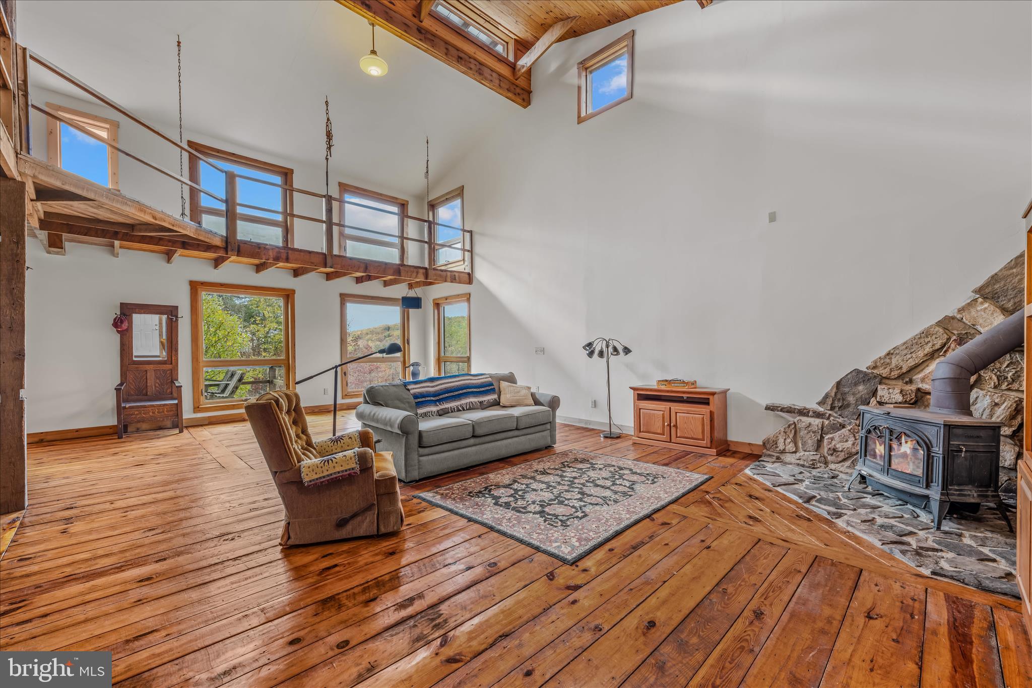 3041 Pine Grove Road Berkeley Springs, WV 25411 - Photo 11 of 99 Living Room