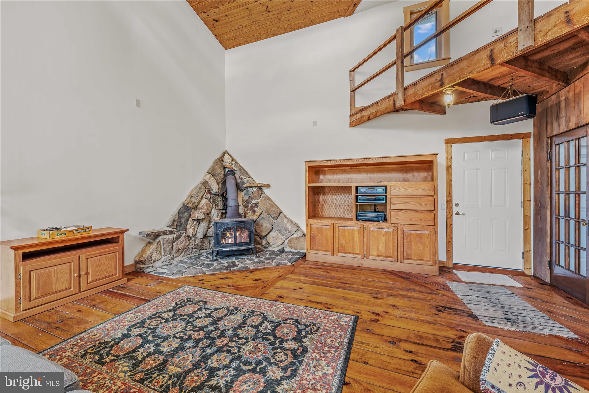 3041 Pine Grove Road Berkeley Springs, WV 25411 - Photo 13 of 99 Living Room