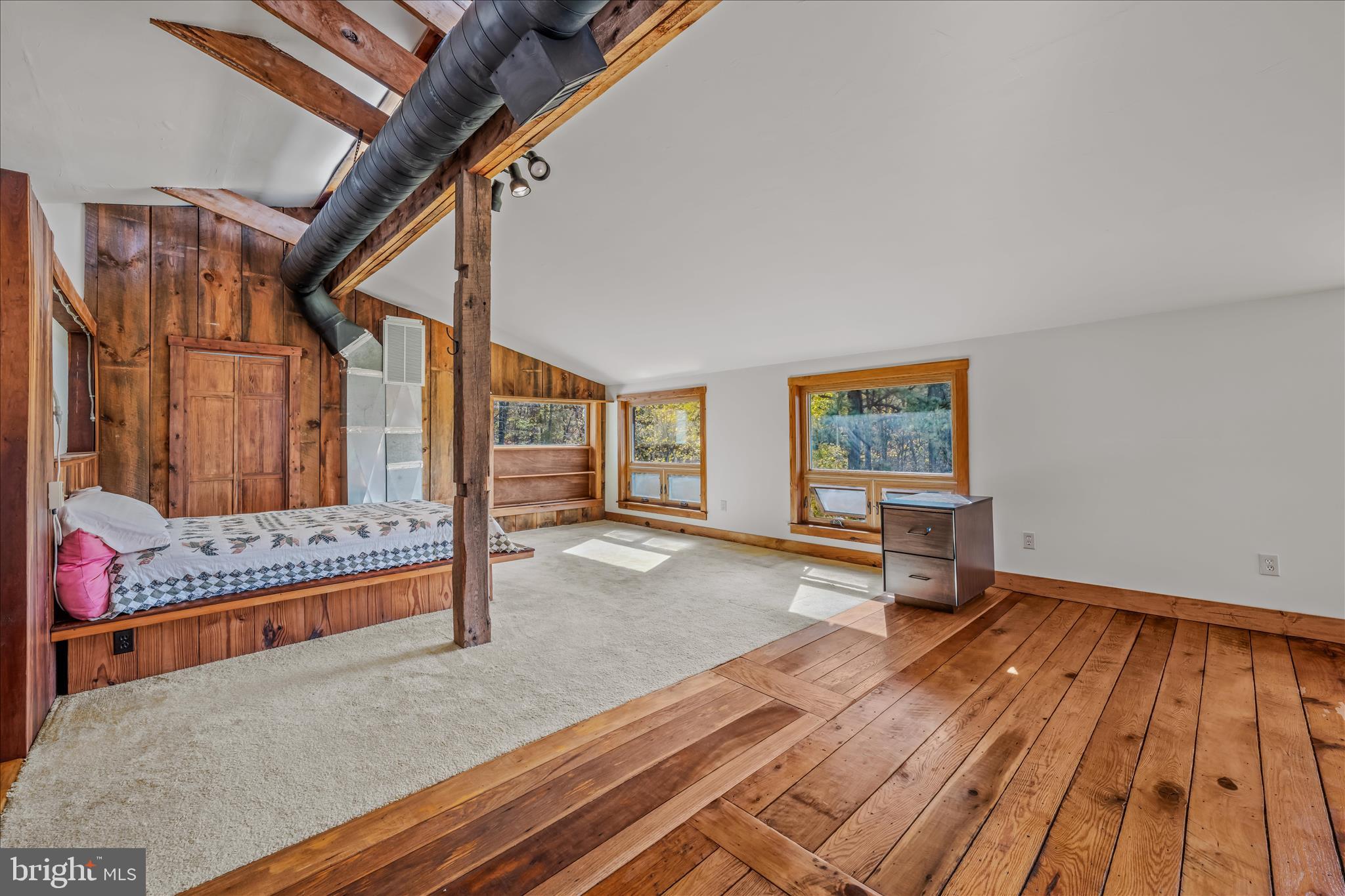 3041 Pine Grove Road Berkeley Springs, WV 25411 - Photo 39 of 99 Bedroom