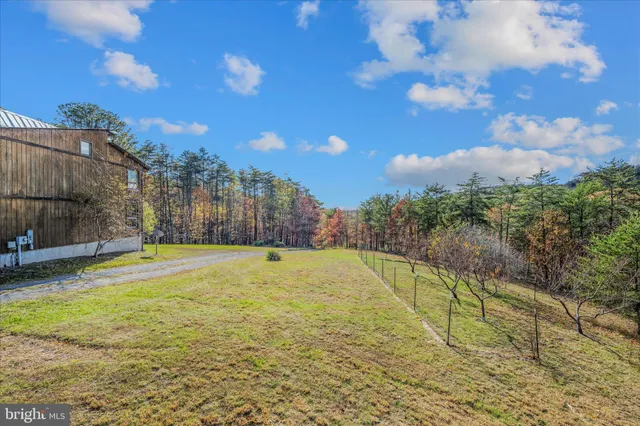 $635,000 | 3041 Pine Grove Road, Berkeley Springs, WV 25411