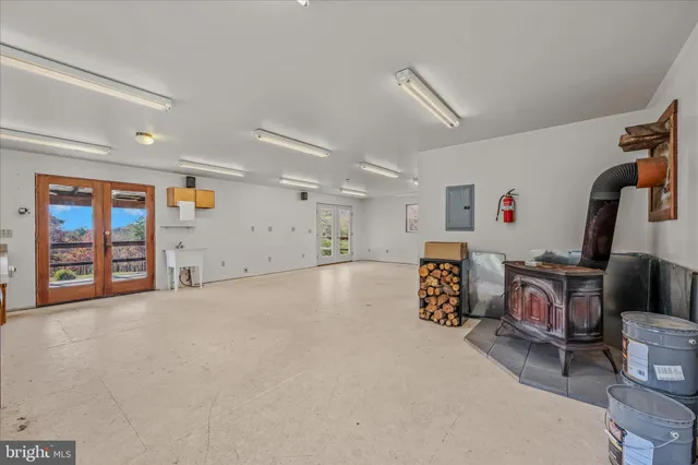 $635,000 | 3041 Pine Grove Road, Berkeley Springs, WV 25411