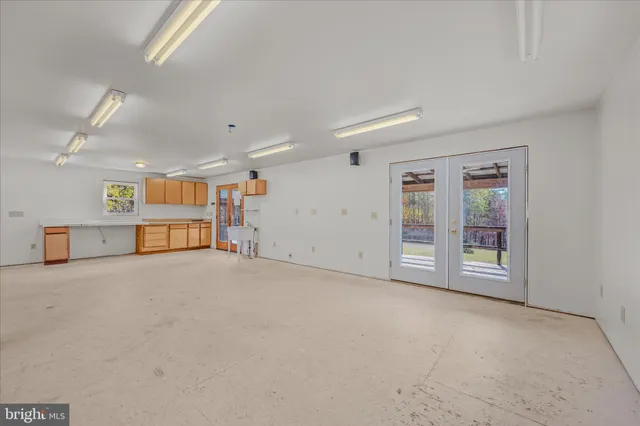 $635,000 | 3041 Pine Grove Road, Berkeley Springs, WV 25411