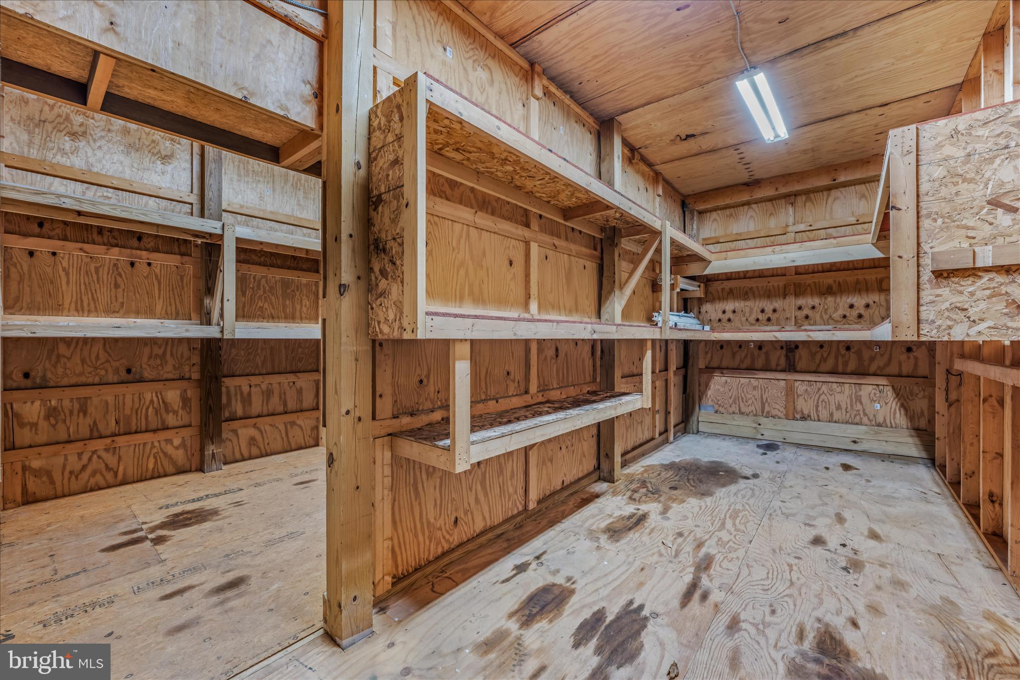 3041 Pine Grove Road Berkeley Springs, WV 25411 - Photo 66 of 99 Barn