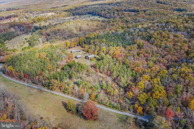 $635,000 | 3041 Pine Grove Road, Berkeley Springs, WV 25411