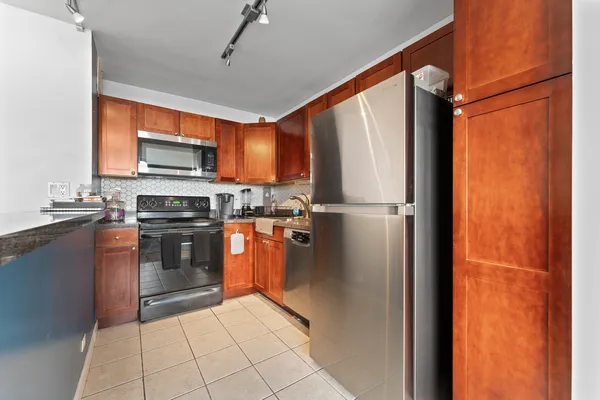 $2,600 | 655 West Irving Park Road, Unit 4408, Chicago, IL 60613