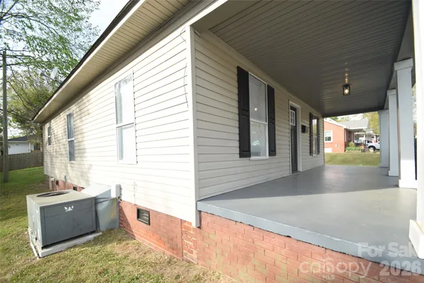 $260,000 | 152 Academy Avenue Northwest, Concord, NC 28025