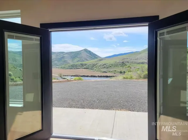 $479,000 | 147 Goose Lane, White Bird, ID 83554