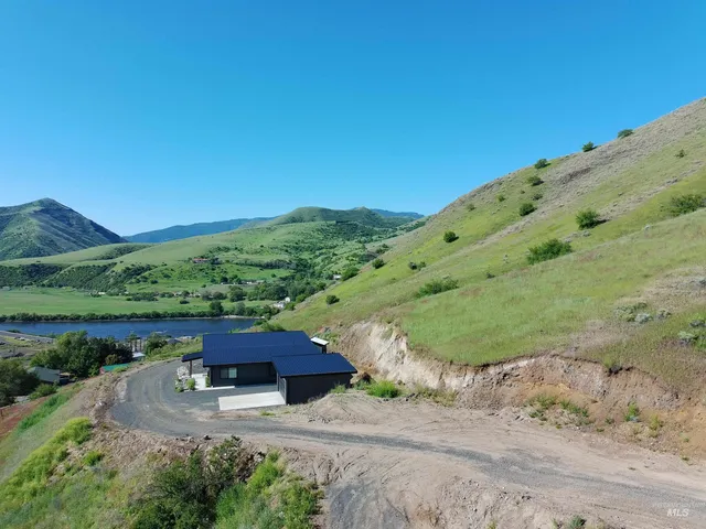 $479,000 | 147 Goose Lane, White Bird, ID 83554