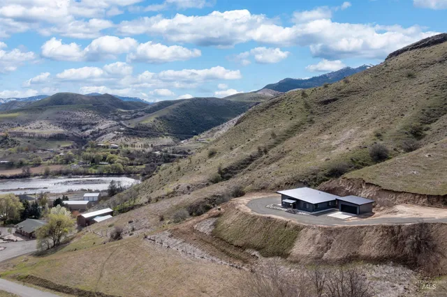 $479,000 | 147 Goose Lane, White Bird, ID 83554