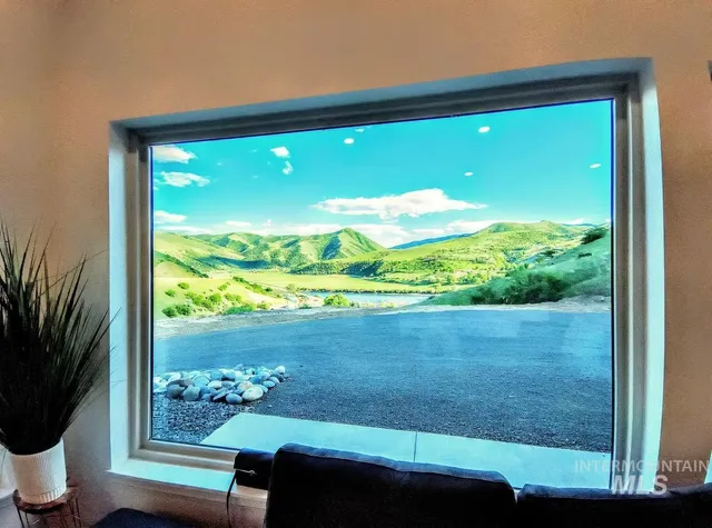 $479,000 | 147 Goose Lane, White Bird, ID 83554