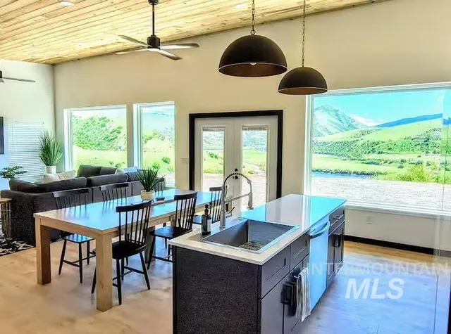 $479,000 | 147 Goose Lane, White Bird, ID 83554