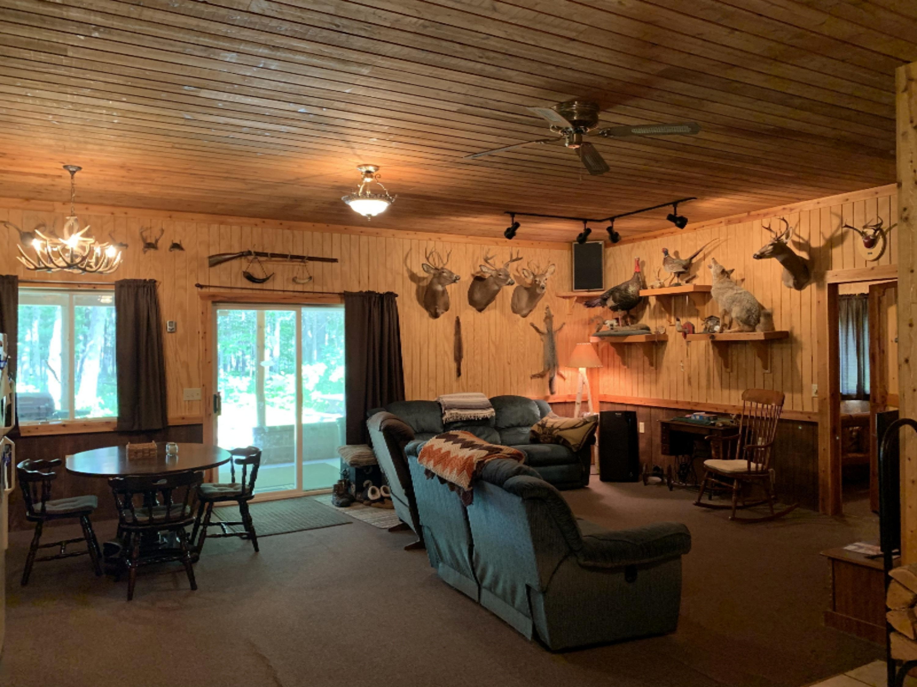 9230 East Kinney Road Branch, MI 49402 - Photo 8 of 26 Great Room