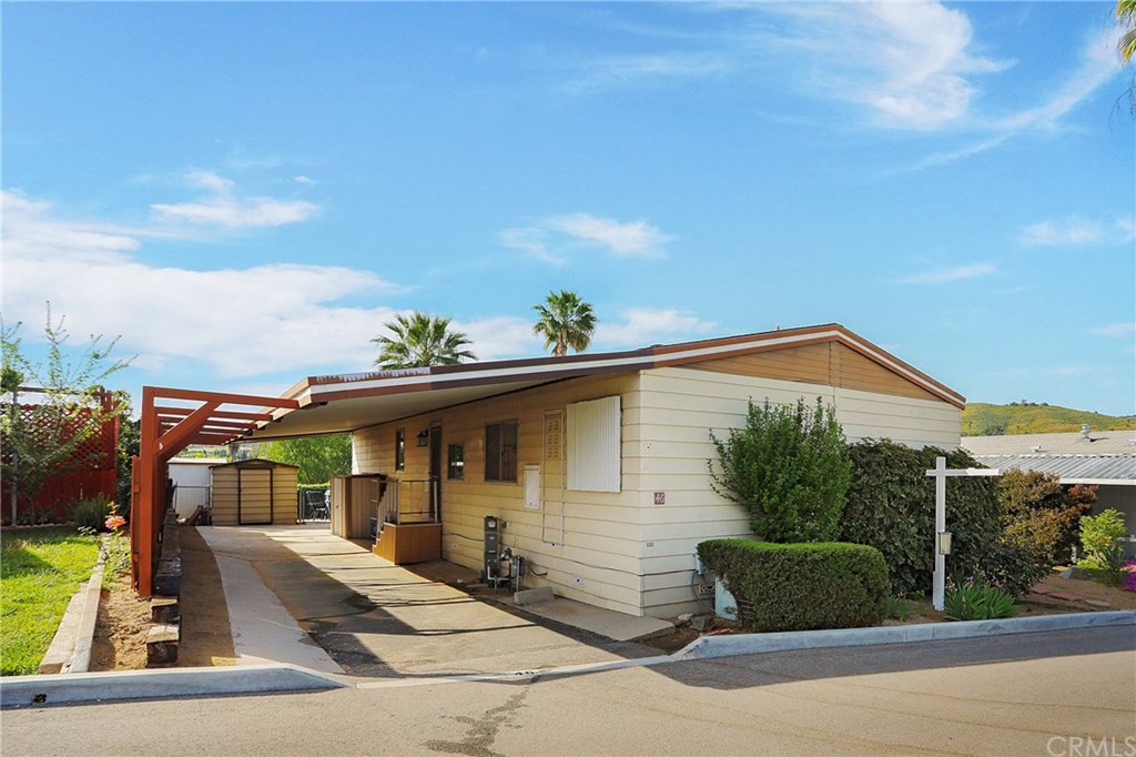 15181 Van Buren Riverside Ca, Unit 46 Riverside, CA 92504 - Photo 2 of 25