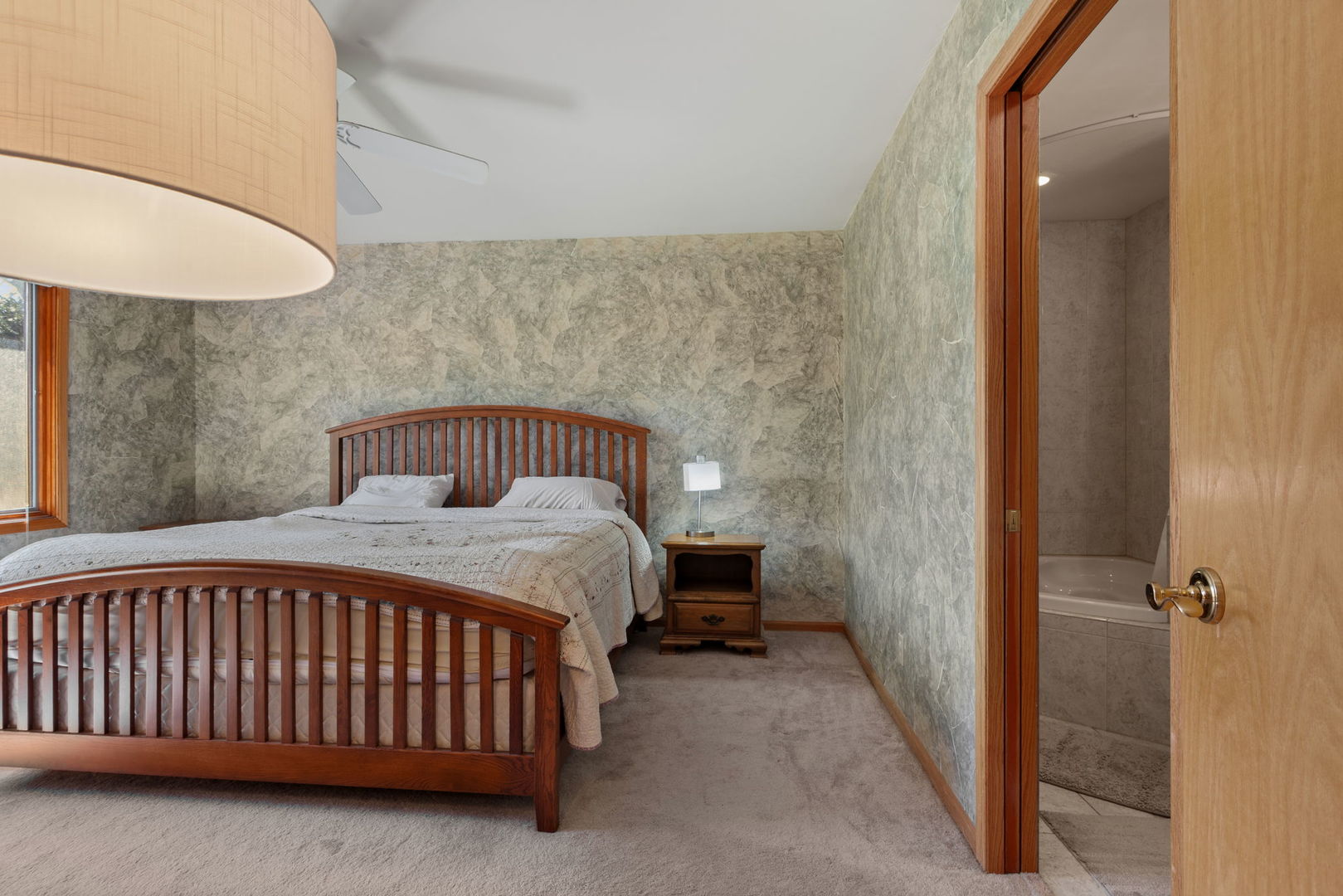 484 Bethany Road DeKalb, IL 60115 - Photo 13 of 34