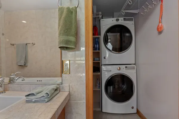 $315,000 | 484 Bethany Road, DeKalb, IL 60115