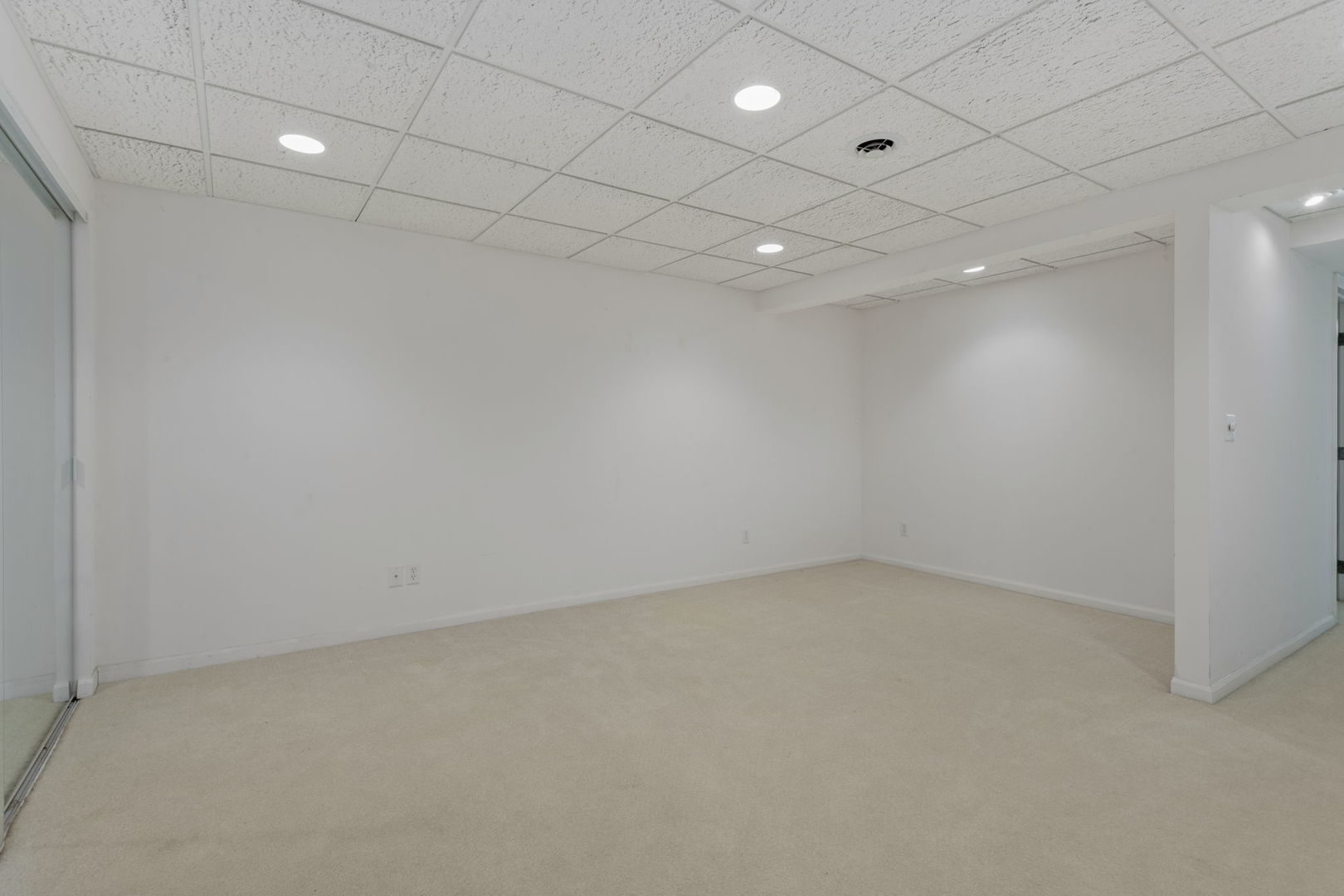 484 Bethany Road DeKalb, IL 60115 - Photo 21 of 34