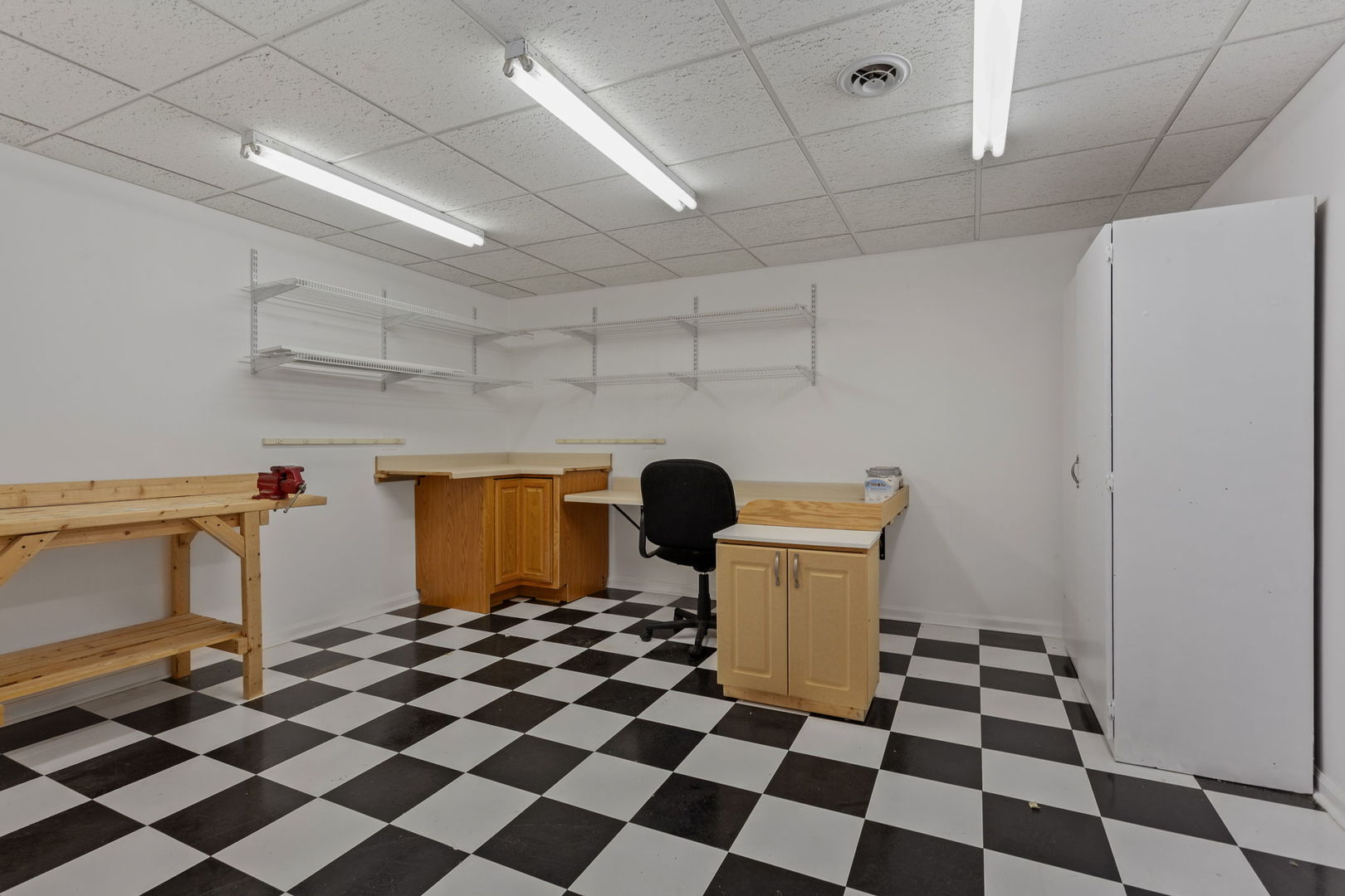 484 Bethany Road DeKalb, IL 60115 - Photo 22 of 34