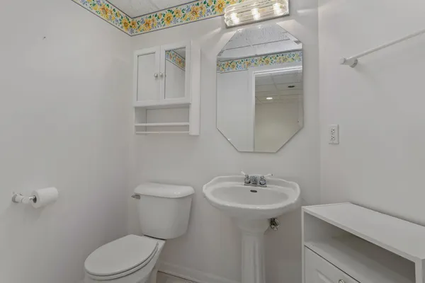 $315,000 | 484 Bethany Road, DeKalb, IL 60115