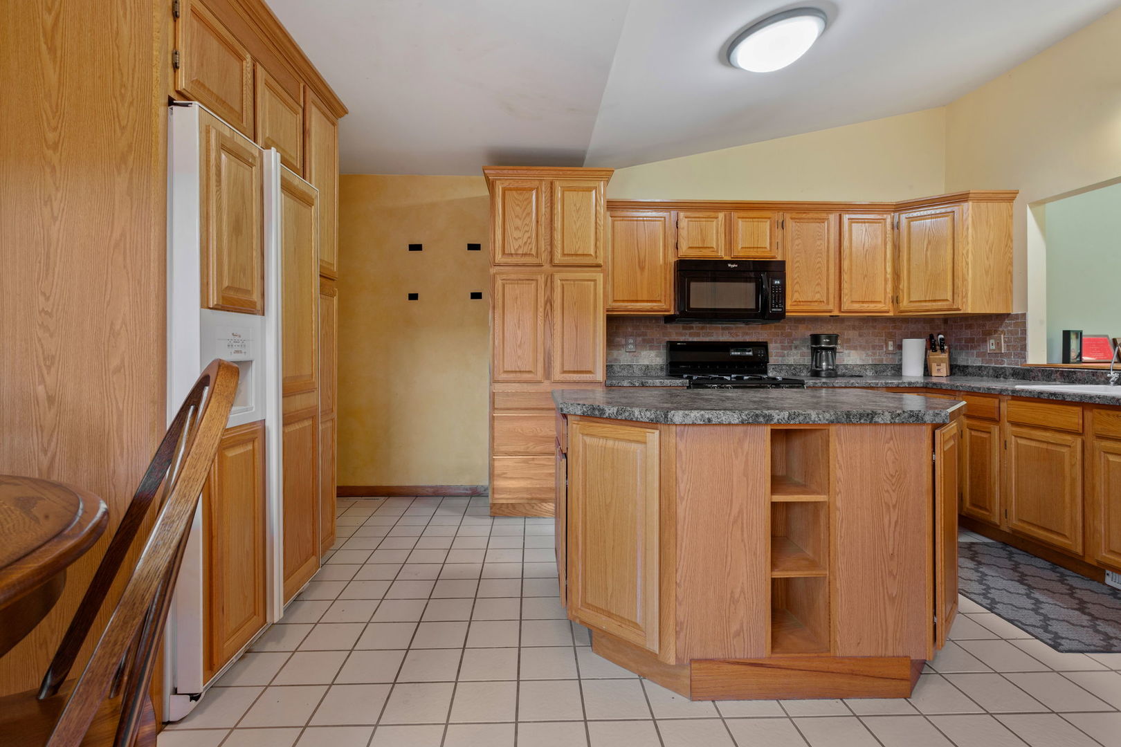 484 Bethany Road DeKalb, IL 60115 - Photo 5 of 34