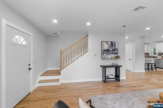 $699,999 | 78 Maple Lane, Wayne, NJ 07470