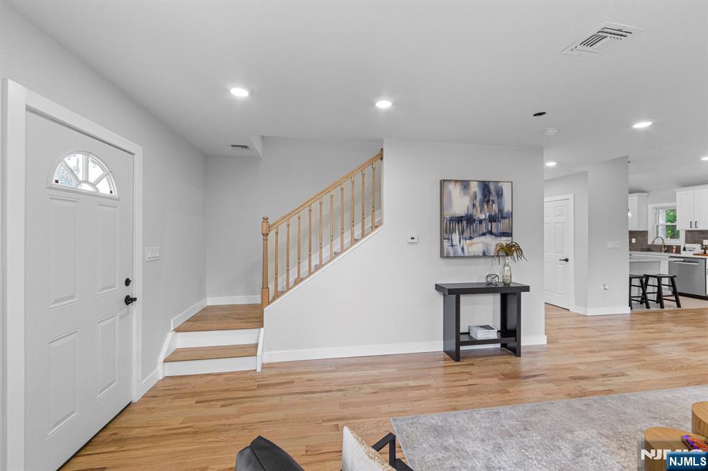 78 Maple Lane Wayne, NJ 07470 - Photo 15 of 44