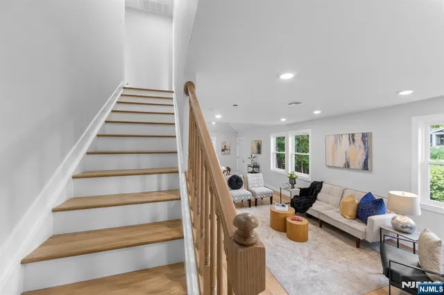 $699,999 | 78 Maple Lane, Wayne, NJ 07470