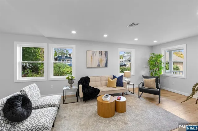 $699,999 | 78 Maple Lane, Wayne, NJ 07470