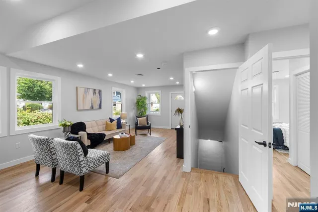 $699,999 | 78 Maple Lane, Wayne, NJ 07470